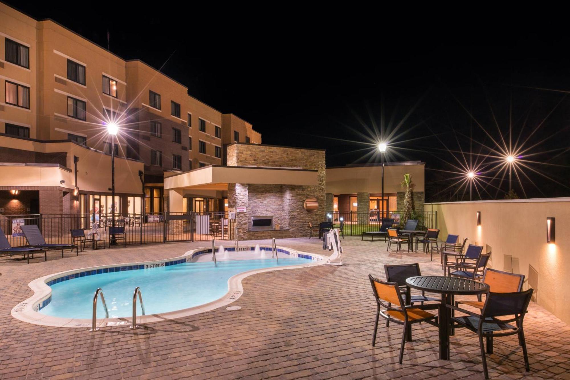 Courtyard By Marriott Jacksonville Dış mekan fotoğraf